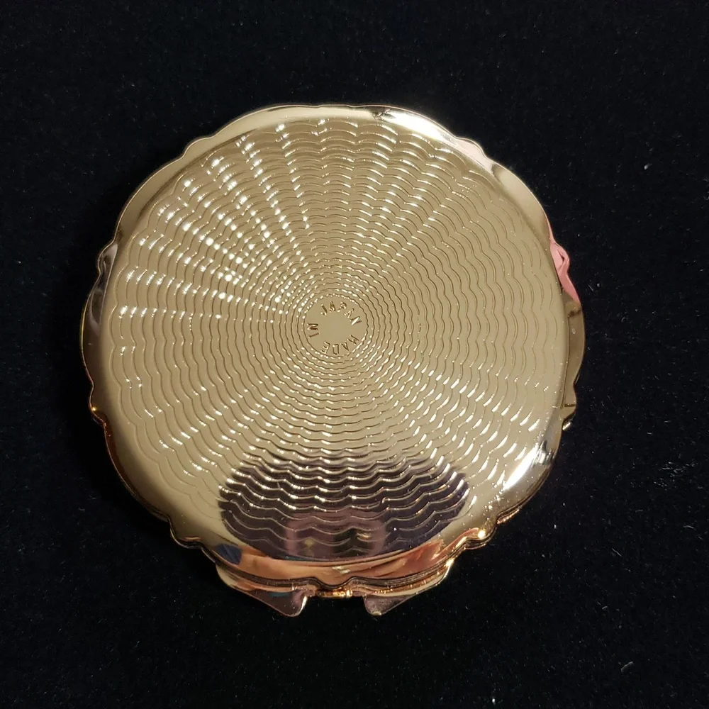 Compact Refillable Powder Mirror - Picture 3 of 7